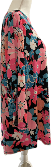 Dear Scarlett Floral Flowing Curve Top