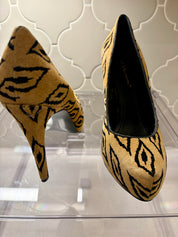 BCBG Generation Suede Print Pump