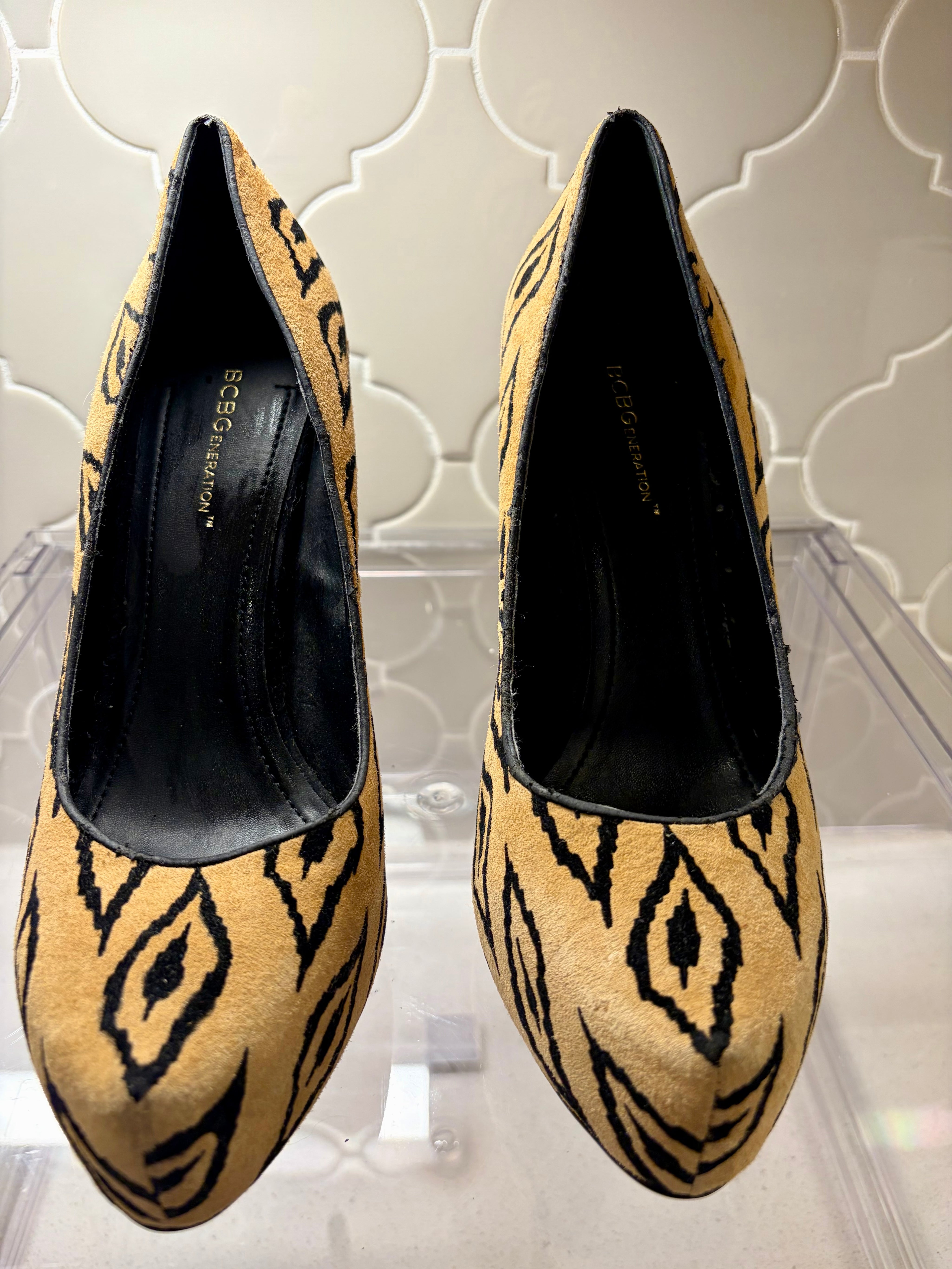 BCBG Generation Suede Print Pump