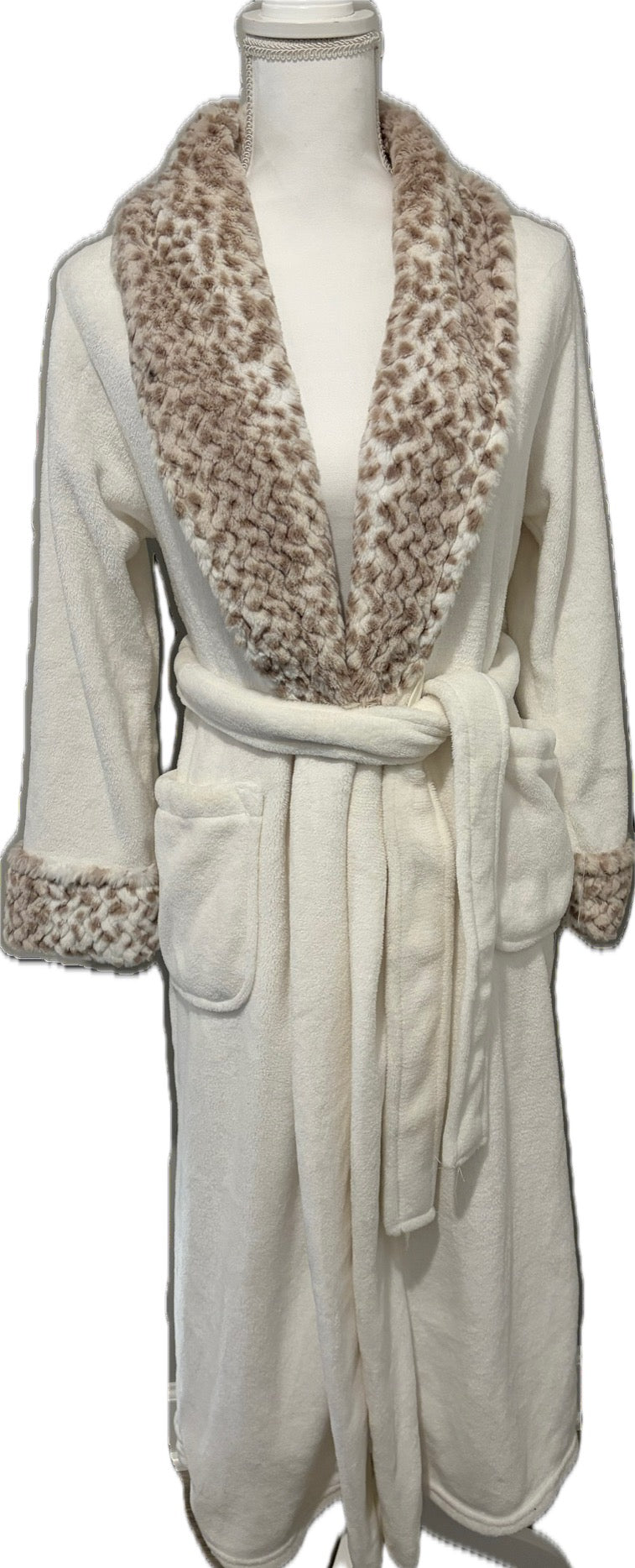 Carole Hochman Robe