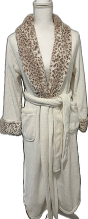 Carole Hochman Robe