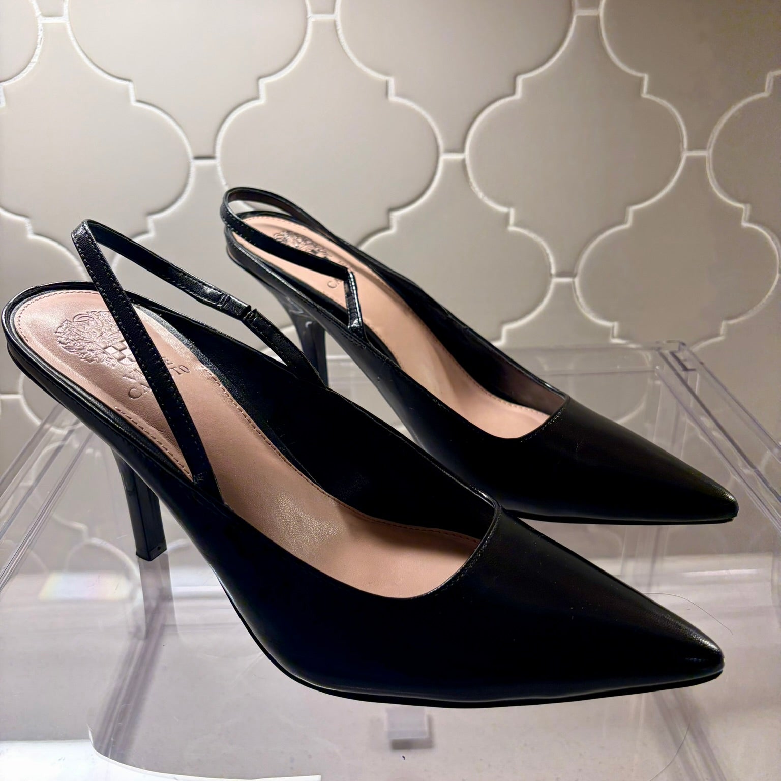 VinceCamuto1_97bc0341-30f9-4169-9f81-9b302d9b4d38.jpg